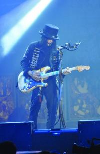 MOTLEY CRUE
