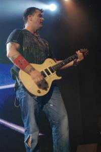 3 Doors Down/Staind & Hinder