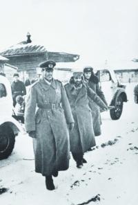THE DESTRUCTION OF THE GERMAN SIXTH ARMY AT STALINGRAD 